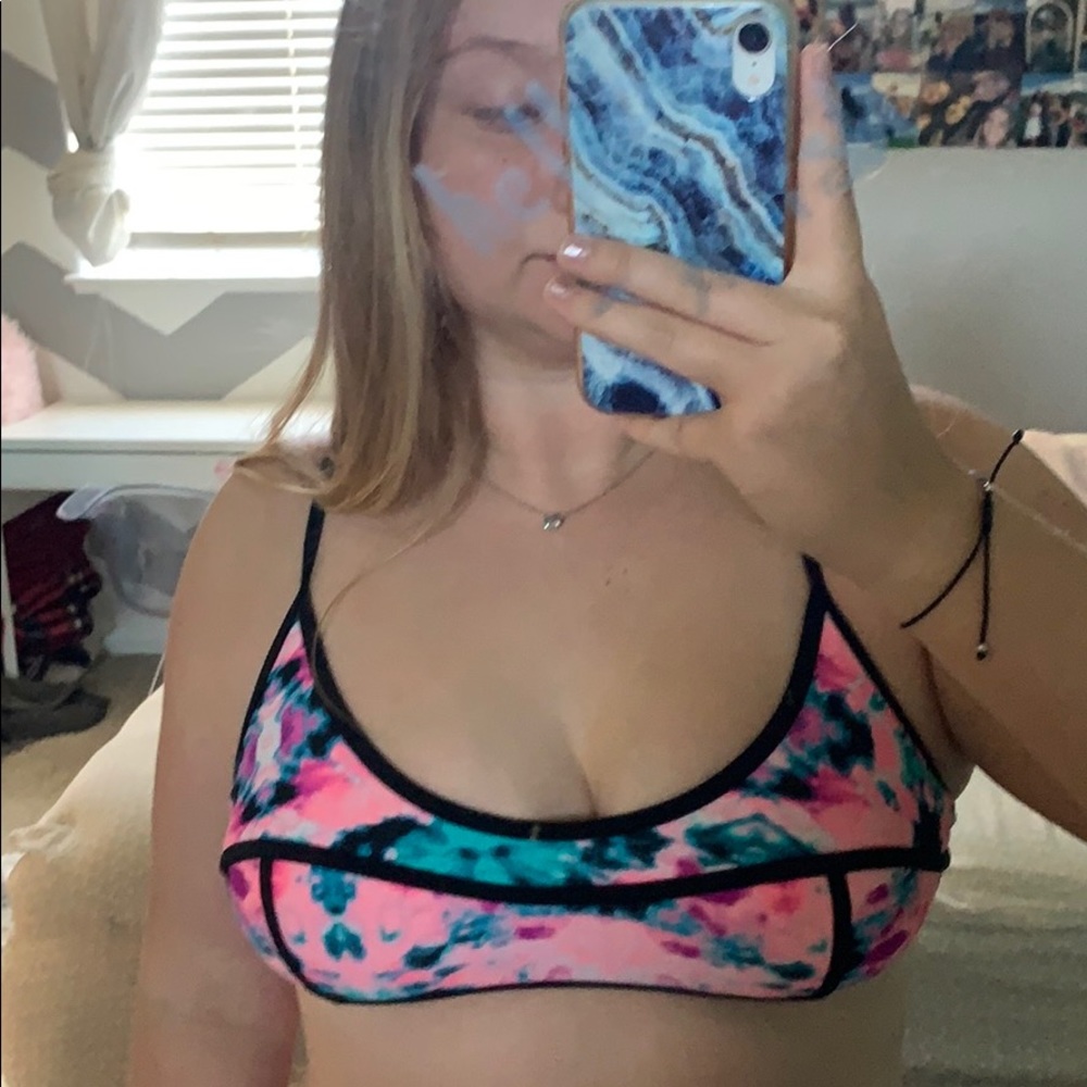 multi colored swim top😌